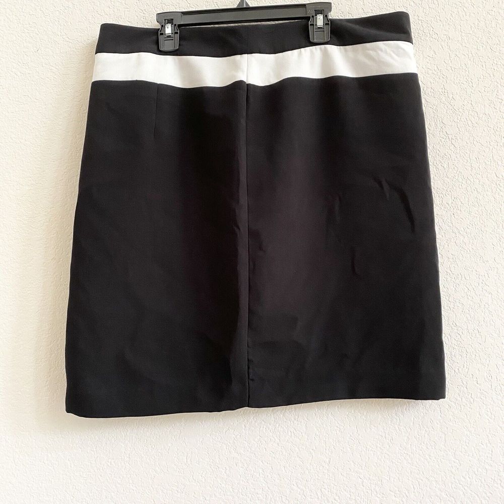 Banana Republic Women's Size 14 Black w/ White Stripe Dress Skirt 100% Polyester